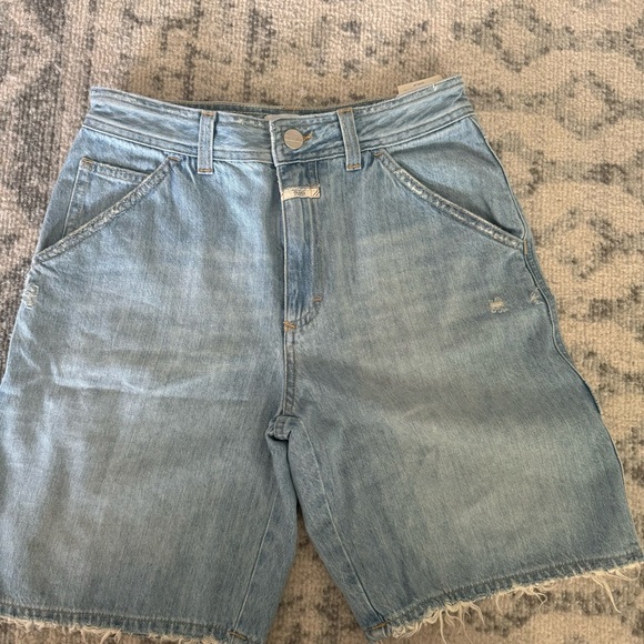Closed denim jorts size 24 - Picture 2 of 5